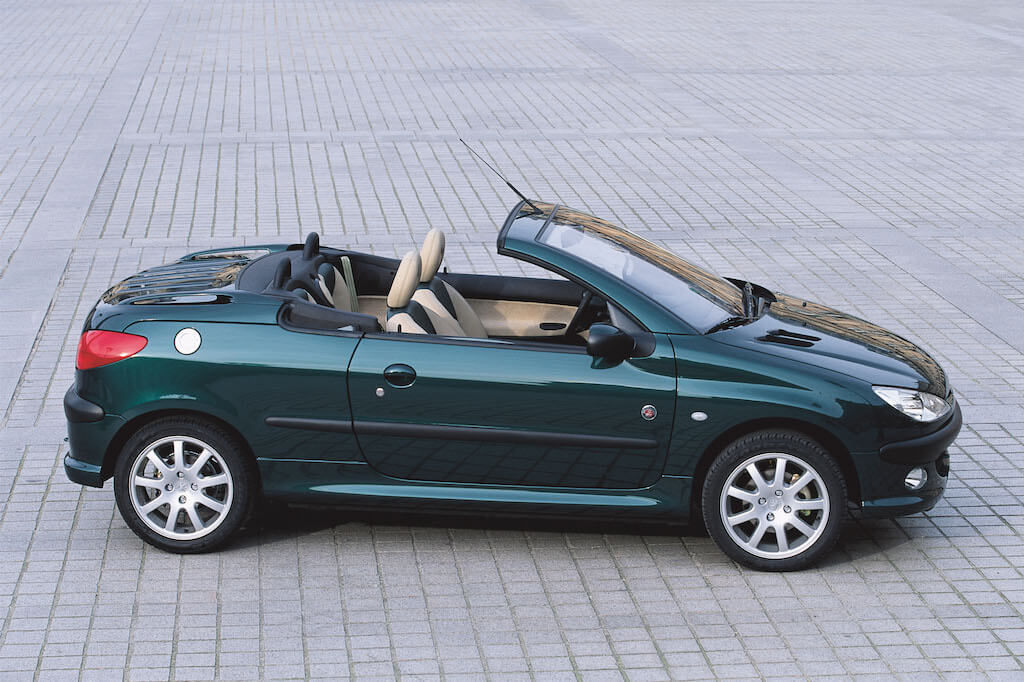 206 CC il ritorno alla Coupé Cabriolet di Peugeot